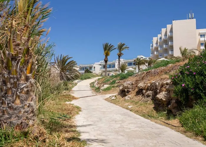 Townhouse Olivia - Modern Seaview Retreat With Private Pool Paphos
