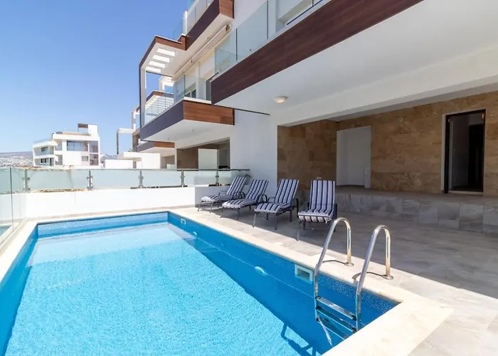 Townhouse Olivia - Modern Seaview Retreat With Private Pool Pafos