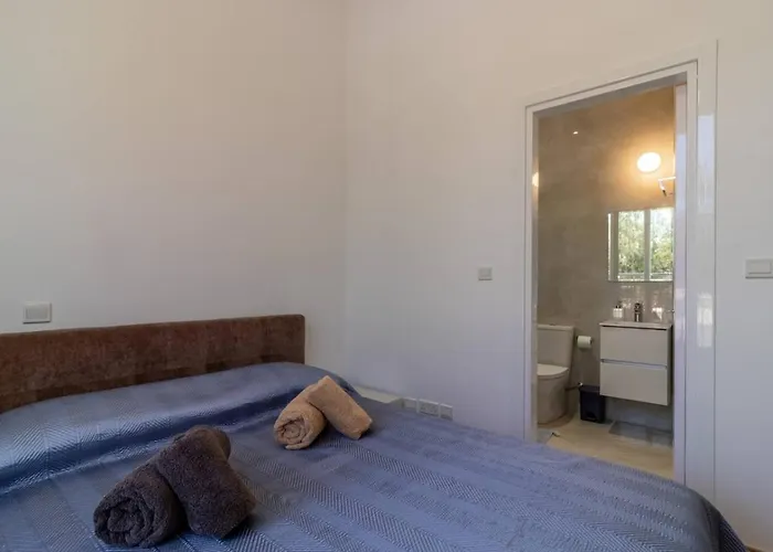 Townhouse Olivia - Modern Seaview Retreat With Private Pool Tatil Evi Pafos