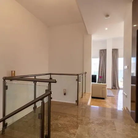 度假居 Townhouse Olivia - Modern Seaview Retreat With Private Pool Paphos