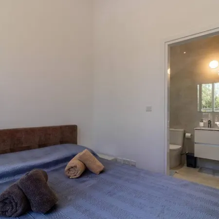 Townhouse Olivia - Modern Seaview Retreat With Private Pool 度假居 Paphos