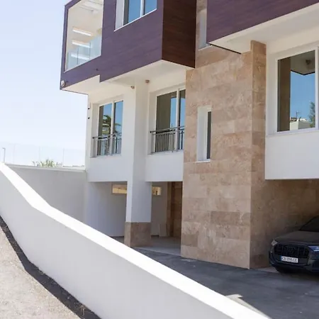 度假居 Townhouse Olivia - Modern Seaview Retreat With Private Pool Paphos