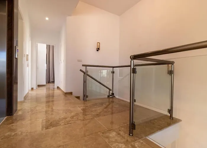 Townhouse Olivia - Modern Seaview Retreat With Private Pool Nyaraló Paphos