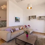 Townhouse Olivia - Modern Seaview Retreat With Private Pool פאפוס